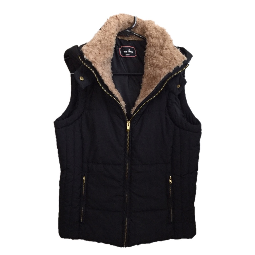 Black vest with faux fur trim and hood